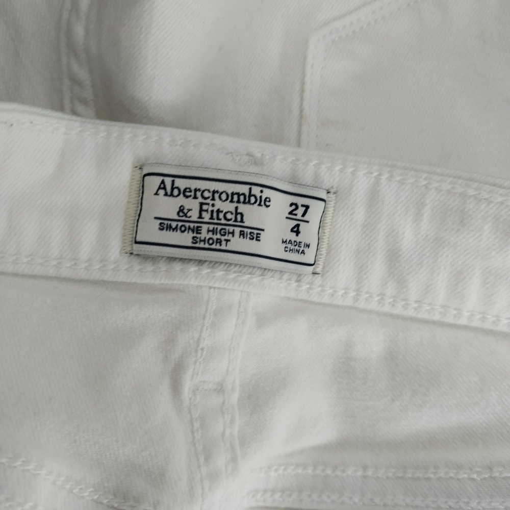 Abercrombie & Fitch The Boyfriend Mid Rise White Dem Raw Hem Shorts - Picture 9 of 9